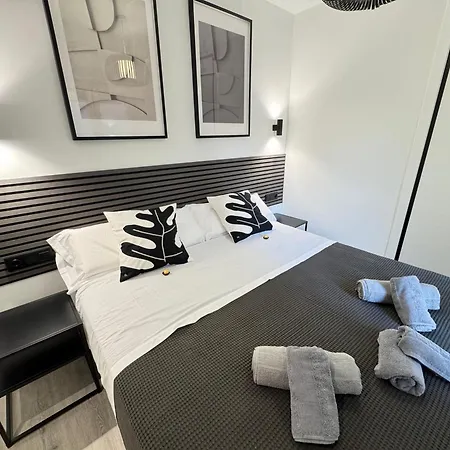 Flores Luxury Apartment